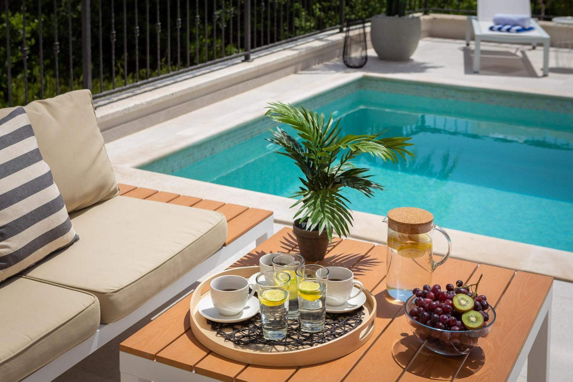 Apartment Mirta Bol