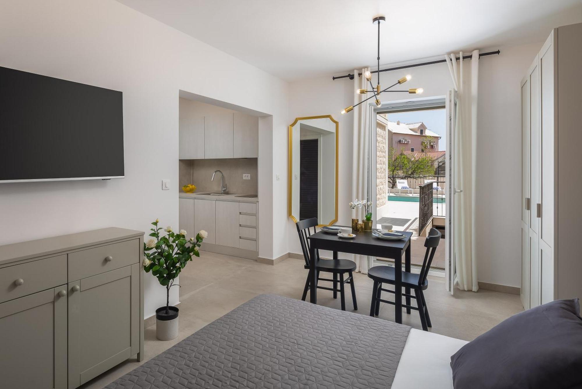 Mirta Apartment *